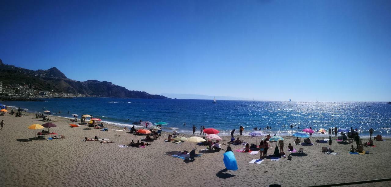 Lolita Holidays Giardini-Naxos Exterior foto